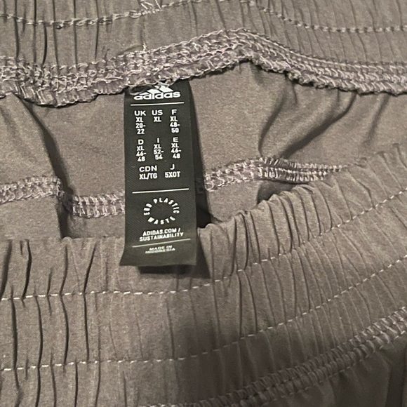 Adidas shorts - Picture 3 of 4